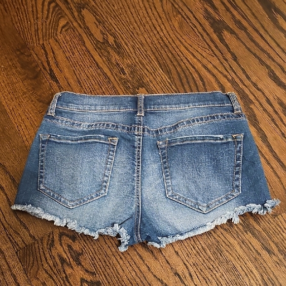 Mudd Distressed Blue Jean Shorts - Picture 3 of 14